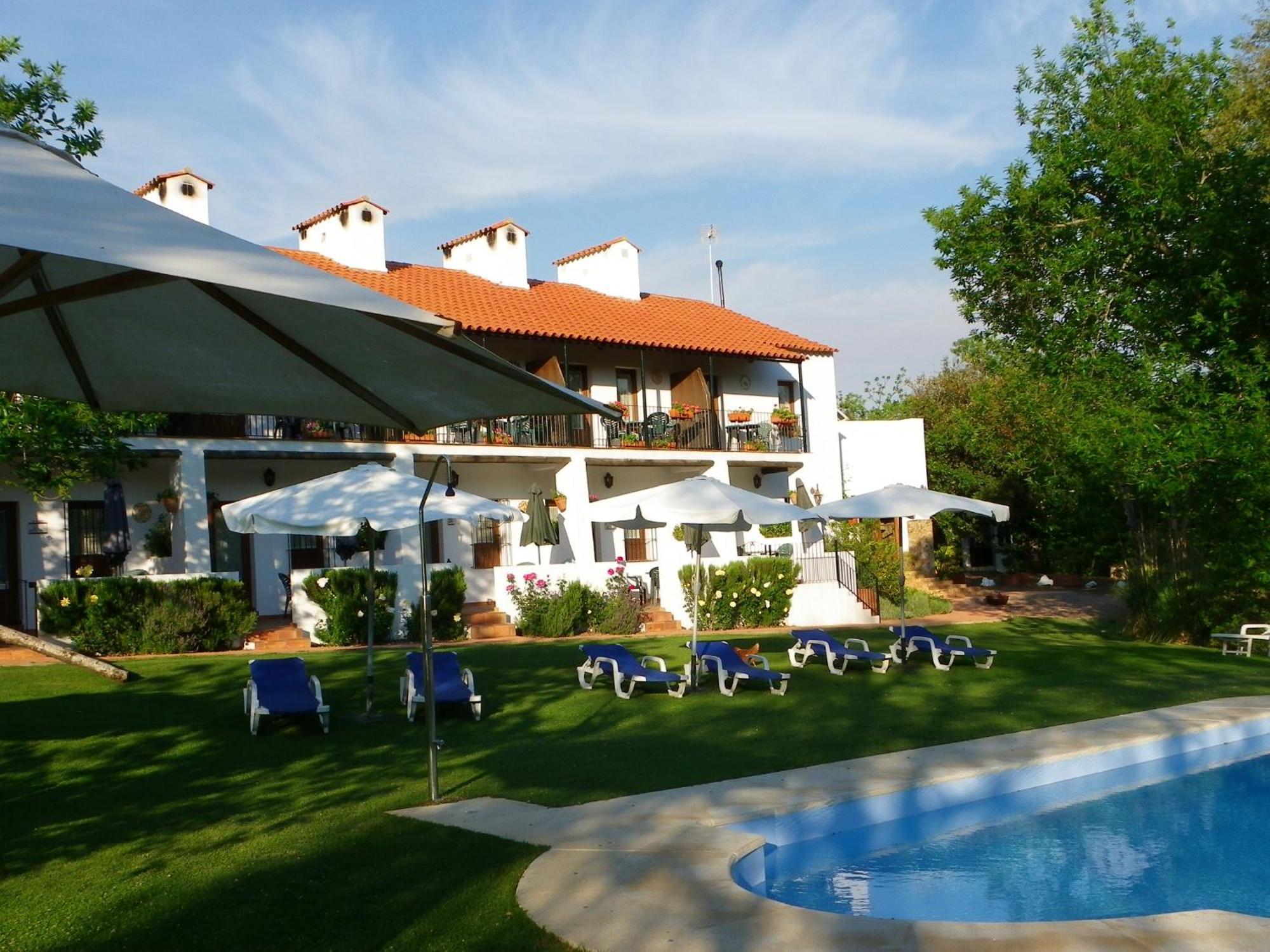 Hotel Apartamento Rural Finca La Media Legua Aracena Exterior foto