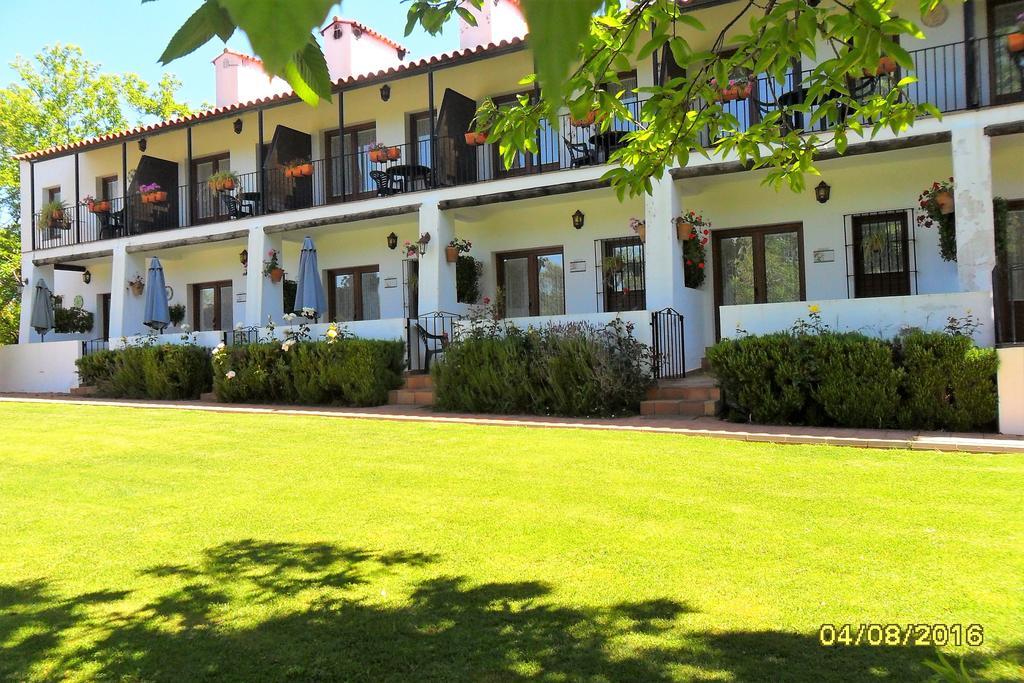 Hotel Apartamento Rural Finca La Media Legua Aracena Exterior foto